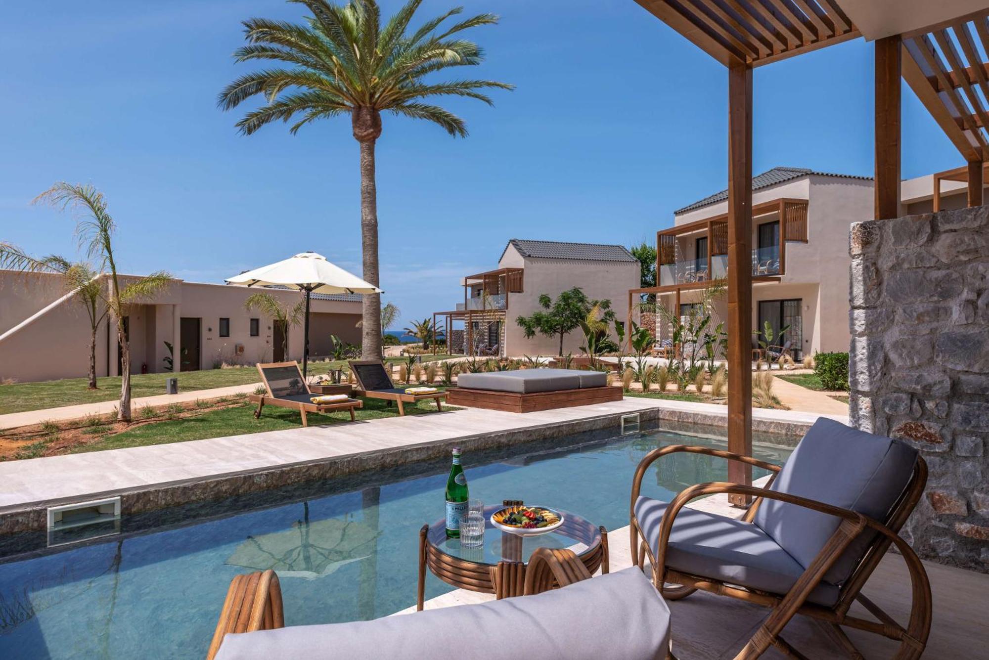 Isla Brown Chania Resort, Curio Collection By Hilton 5* Stavrós