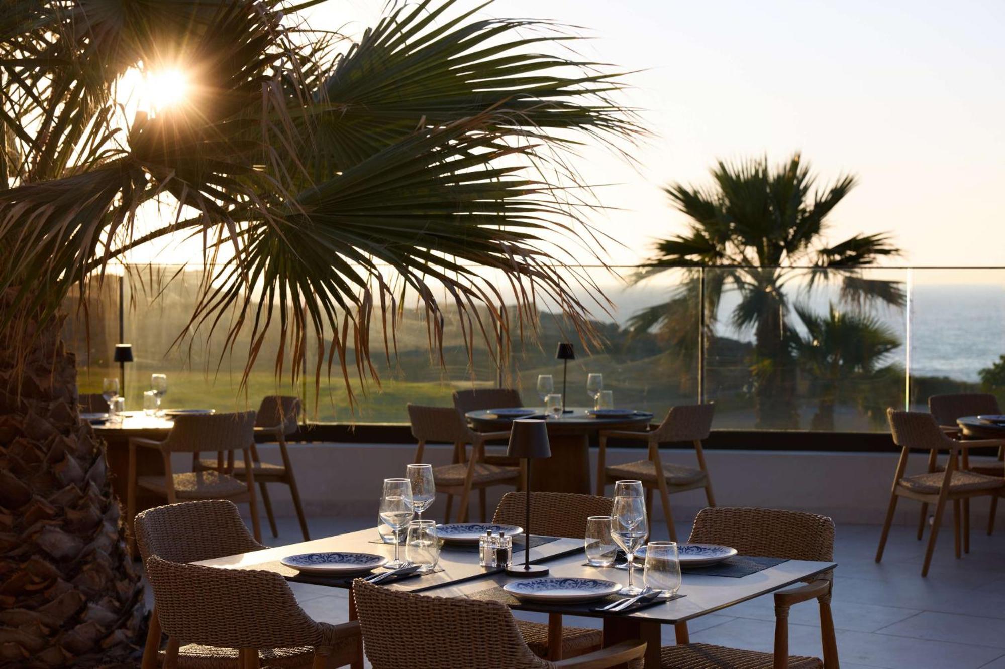 Resort Isla Brown Chania Resort, Curio Collection By Hilton Stavrós