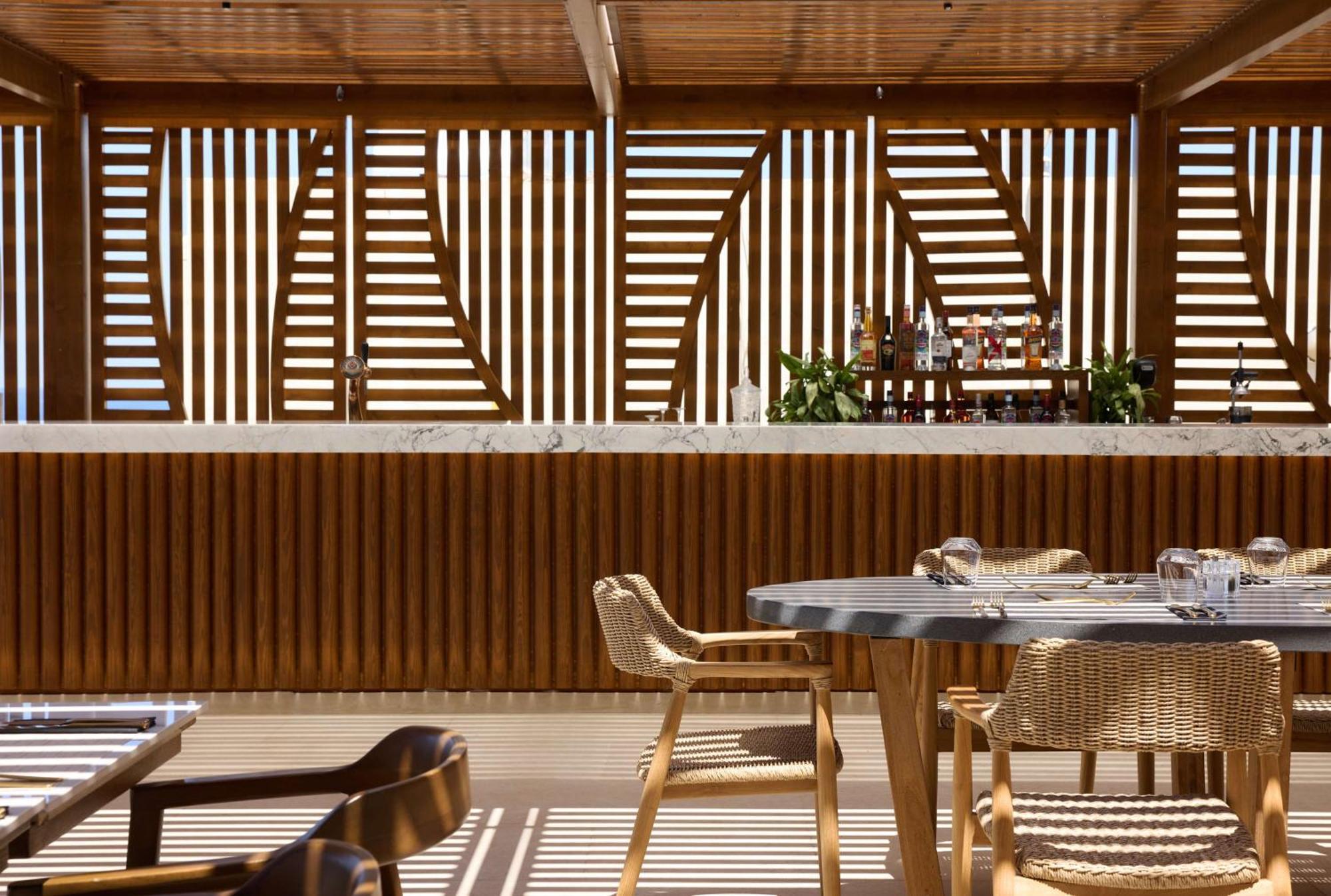 Isla Brown Chania Resort, Curio Collection By Hilton Stavrós