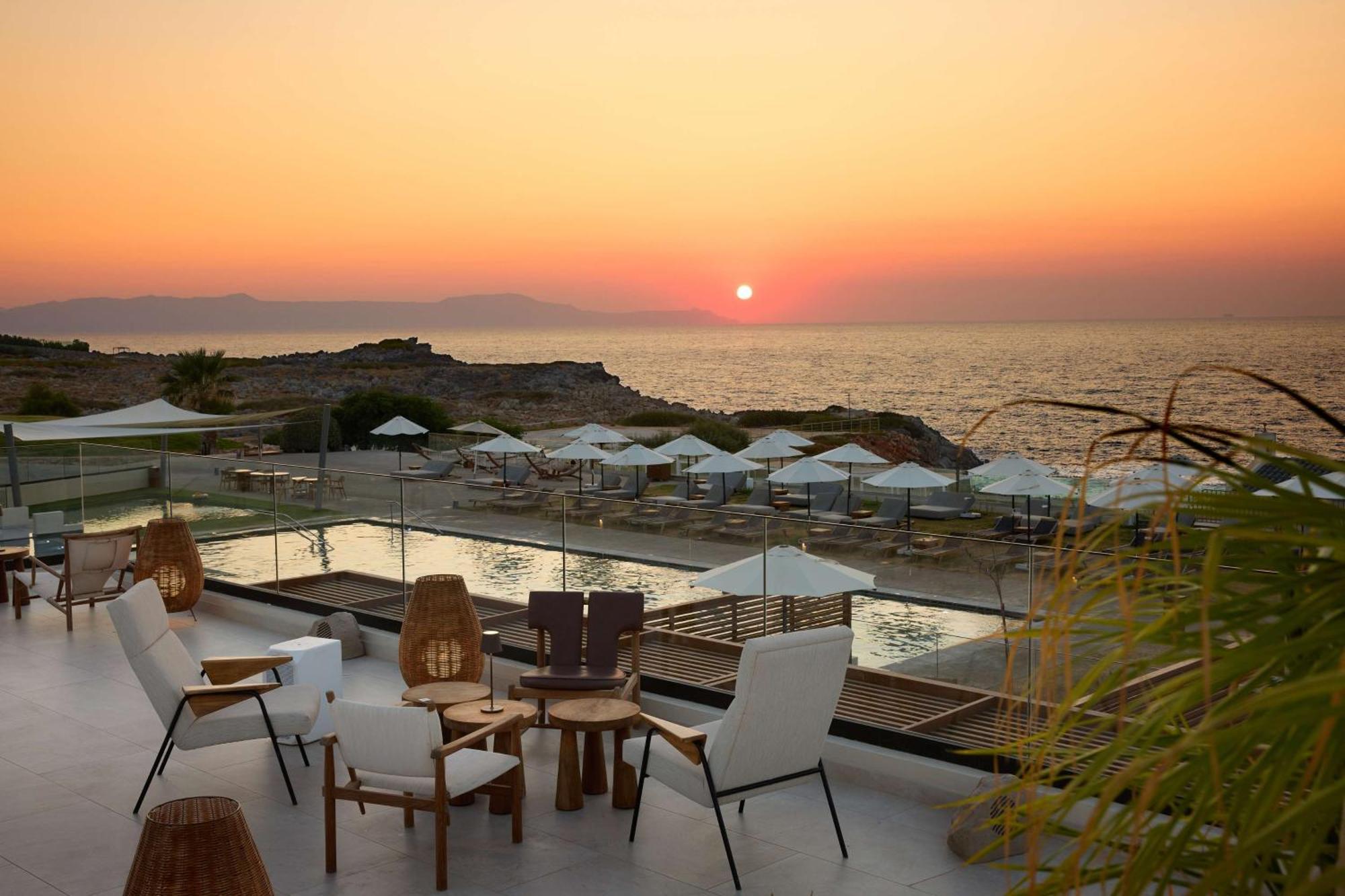 Isla Brown Chania Resort, Curio Collection By Hilton 5* Stavrós