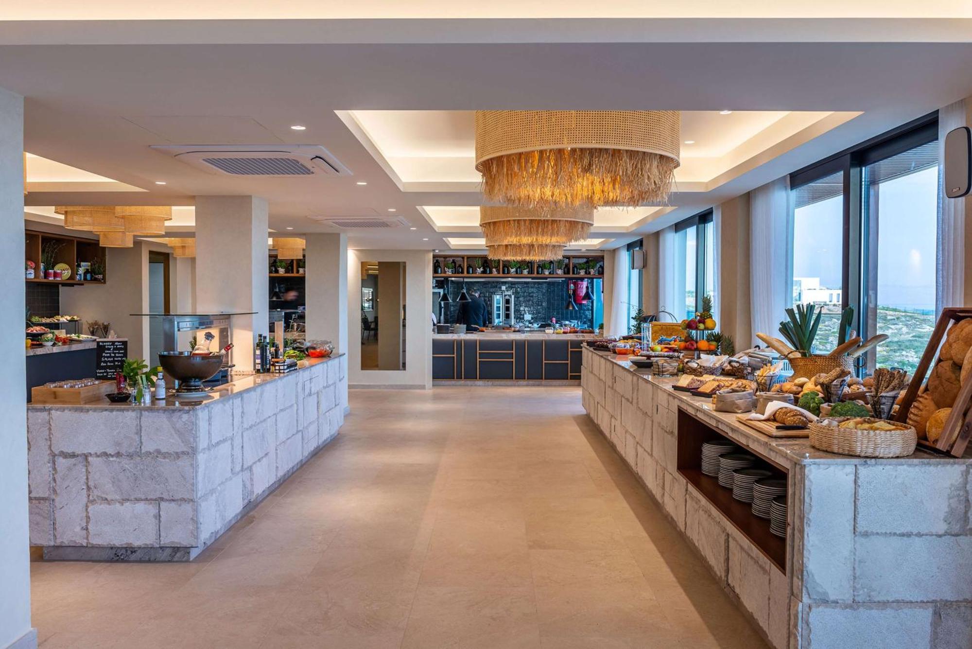 Isla Brown Chania Resort, Curio Collection By Hilton 5* Stavrós